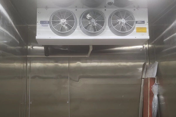 图为厨房保鲜库完工实拍